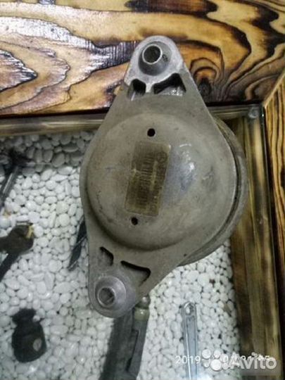 Опора двигателя Mercedes-Benz E-Class W212