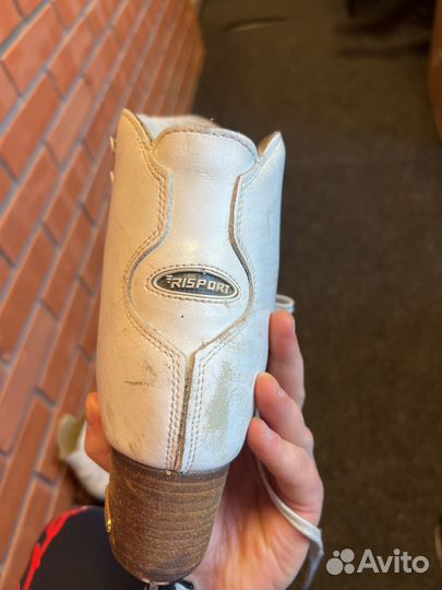 Профессиональные фигурные коньки