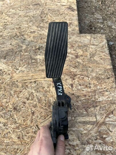 Педаль газа Chevrolet Cruze