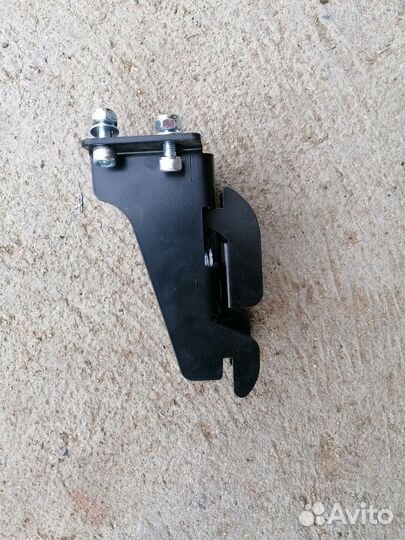 Кронштейн запасного колеса газель