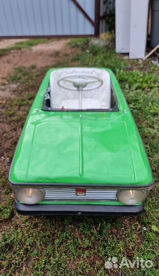 Педальная машинка СССР москвич