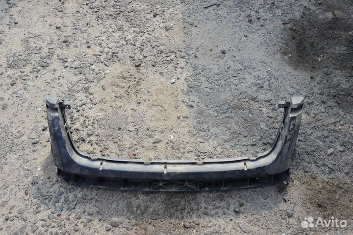 Направляющая бампера передняя Volkswagen Touareg 1