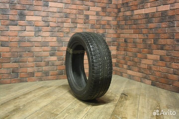 Nokian Tyres WR C Van 215/60 R17