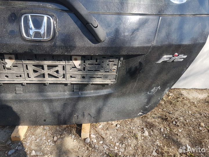 Крышка багажника хонда фит