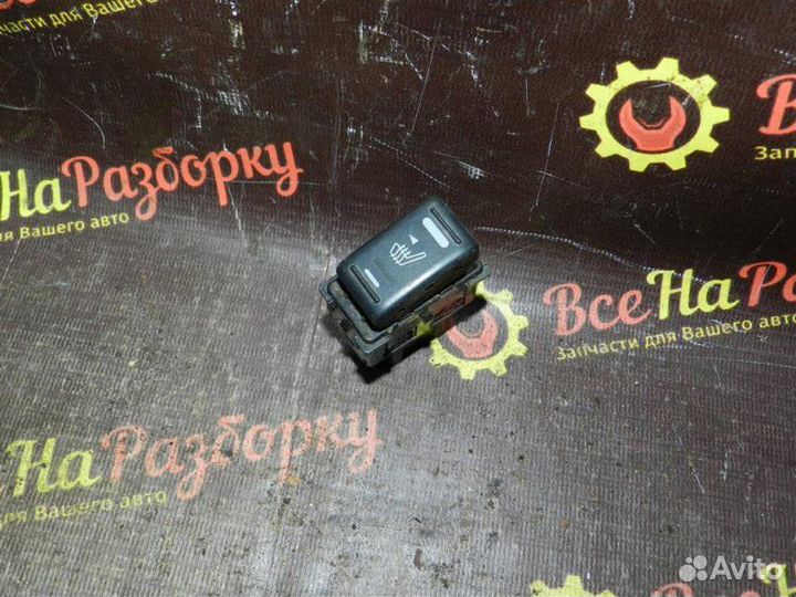 Кнопка обогрева сидений Nissan X-Trail T30 2.5