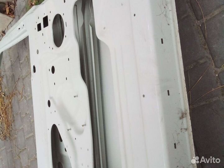 Дверь передняя левая вито 639