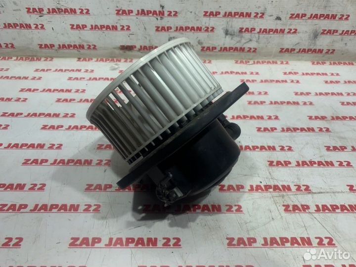 Мотор печки Mitsubishi Challenger K99 6G74 2000