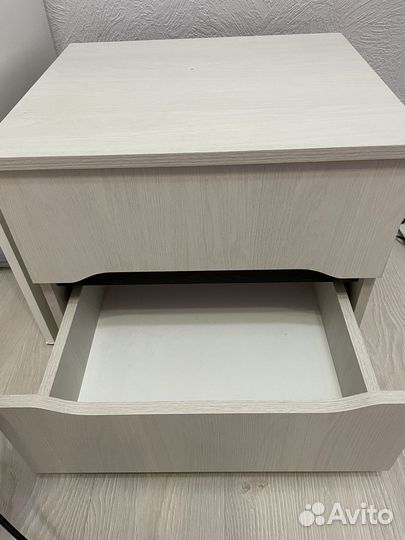 Тумба прикроватная