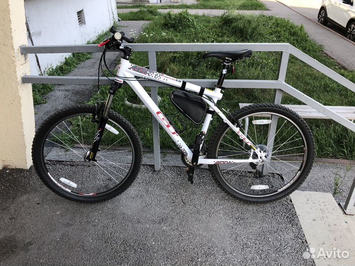 Велосипед GT avalanche 3.0
