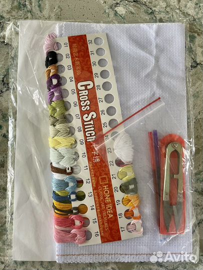 Набор новый для вышивания крестом