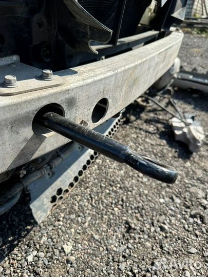 Крюк буксировочный Kia Quoris 3.8 G6DK 2013