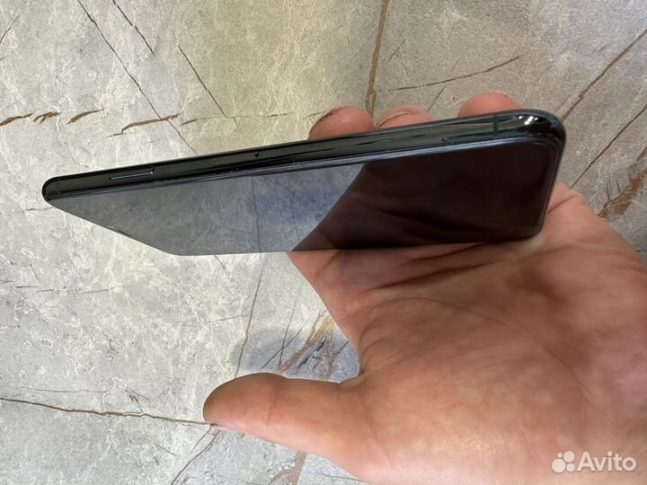 Продам iPhone 11 pro max 256