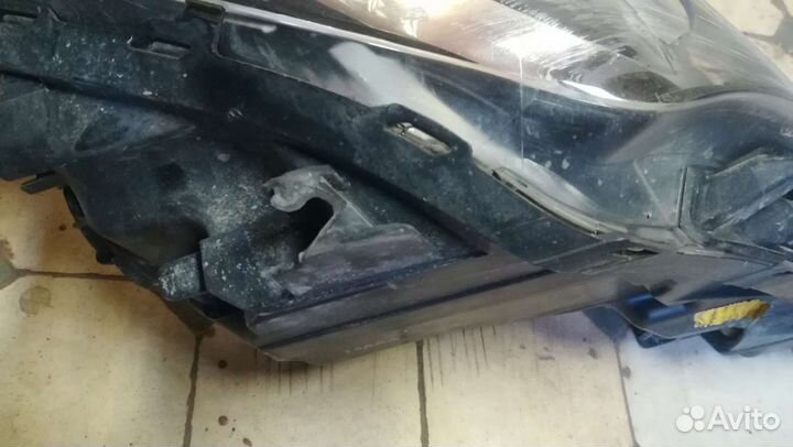 Фара передняя правая Hyundai Solaris2015