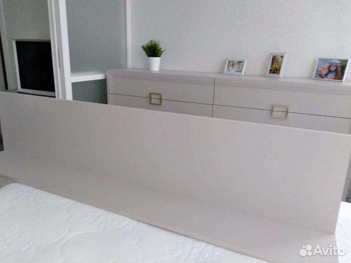 Полка навесная