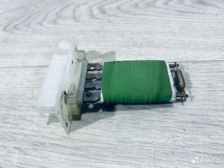 Резистор отопителя Renault Logan 2 седан K4M 2014