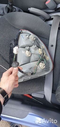 Фара левая задняя акцент