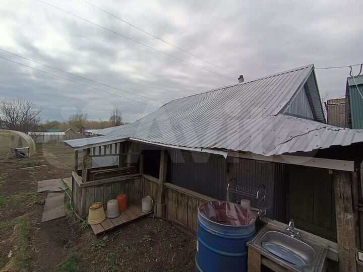 Дача 15 м² на участке 6 сот.