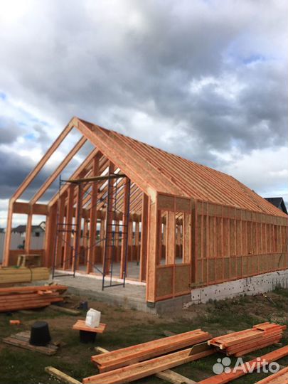 Требуются плотники строители