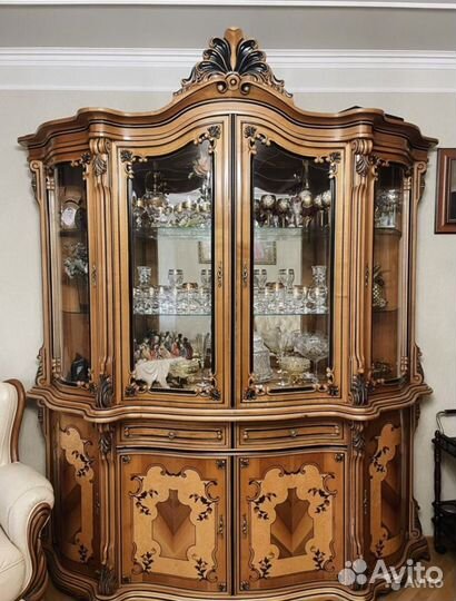 Шкаф сервант