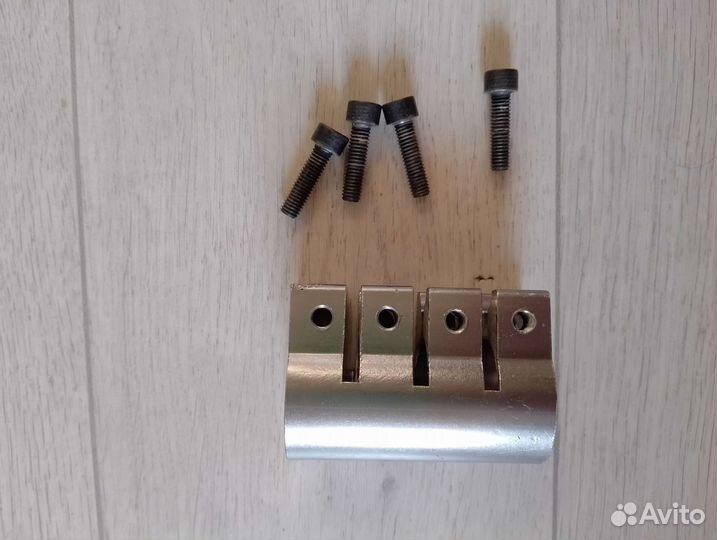 Зажим для трюкового самоката