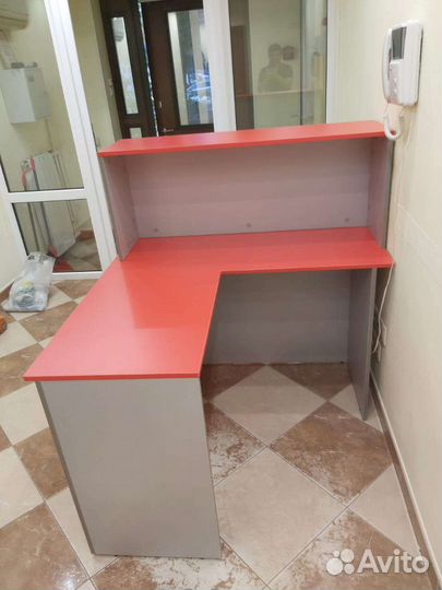 Стойка ресепшн,новая