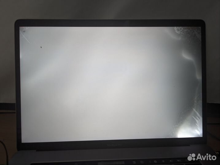 Macbook Pro 15 2016 i7 16gb 512gb
