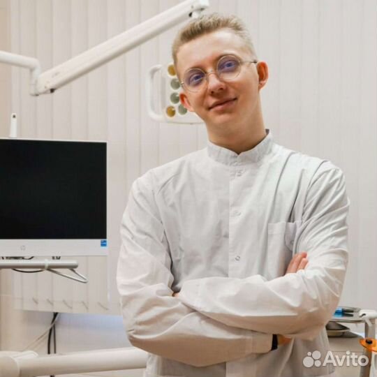 Врач стоматолог терапевт