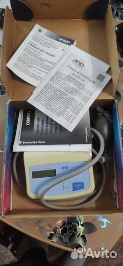 Тонометр полуавтоматический