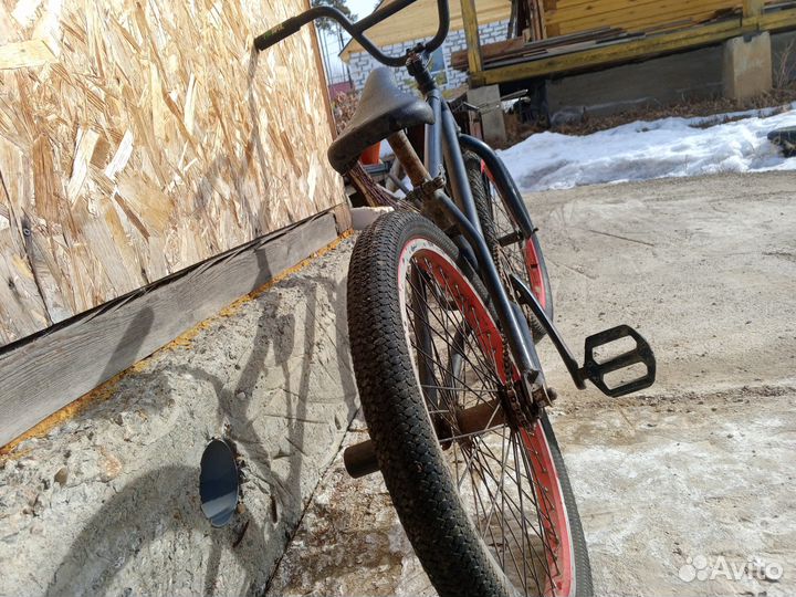 Трюковой велосипед BMX