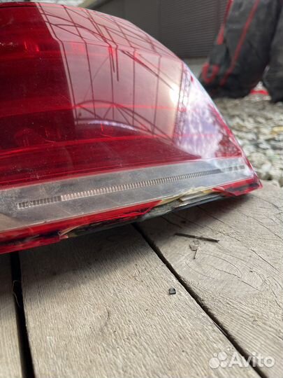 Фонарь левый задний на мерседес 212 рест