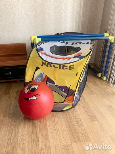 Ворота, палатка