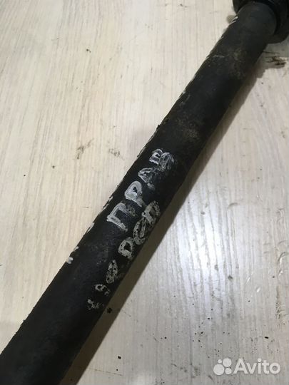 Полуось передняя правая Ауди 80 Б3 1.6 МКПП