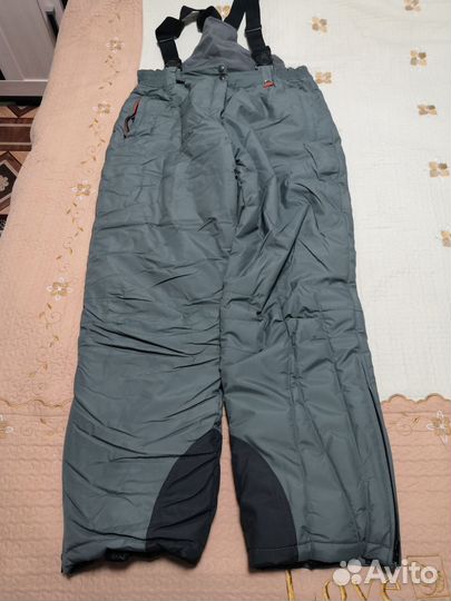 Спортивный костюм женский