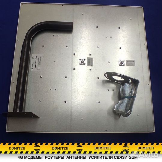 Широкополосная 3G/4G панельная антенна+ кронштейн