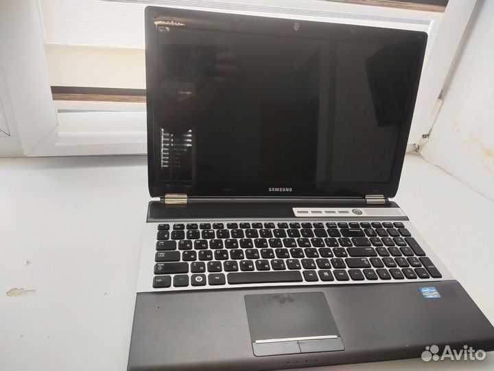 Ноутбук Samsung RF511
