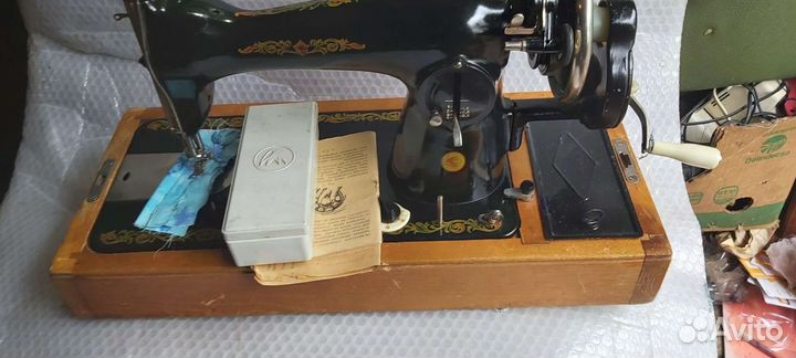 Швейная машина Подольск 2м пмз