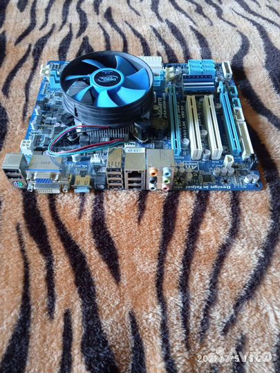 Материнская плата с процессором i3