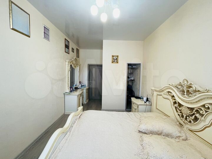 Коттедж 241,2 м² на участке 10 сот.