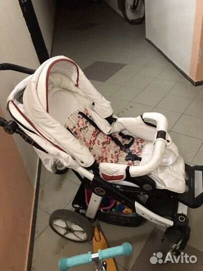 Детская прогулочная коляска hartan