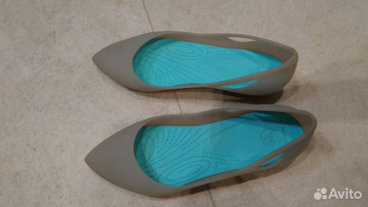 Балетки crocs 37 размер (w7)