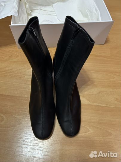 Ботильоны by far