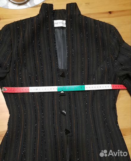 Костюм женский праздничный