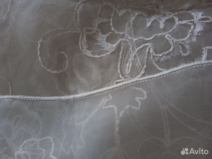 Штора белая