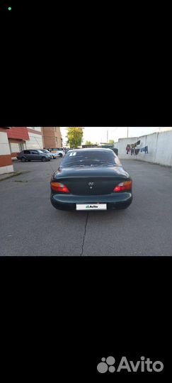Hyundai Elantra, 1998