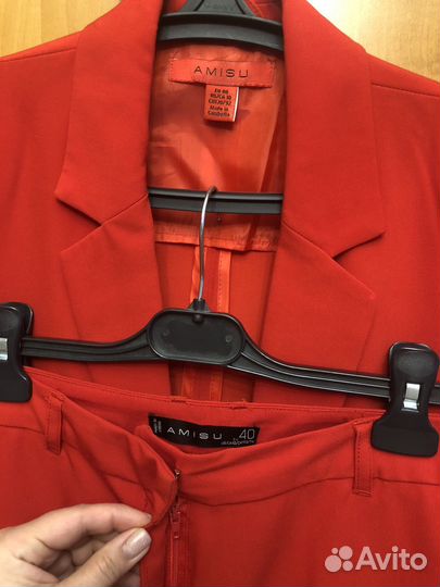 Костюм женский