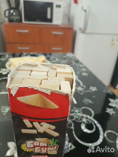 Падающая башня