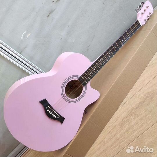 Гитара новая розовая полноразмерная