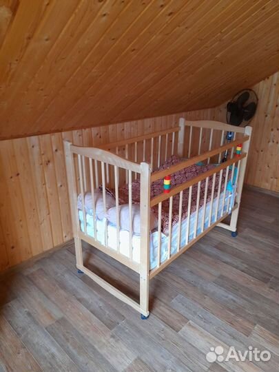 Детская кроватка