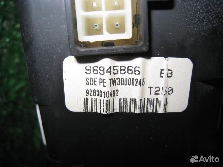 Часы Chevrolet aveo T255 2010