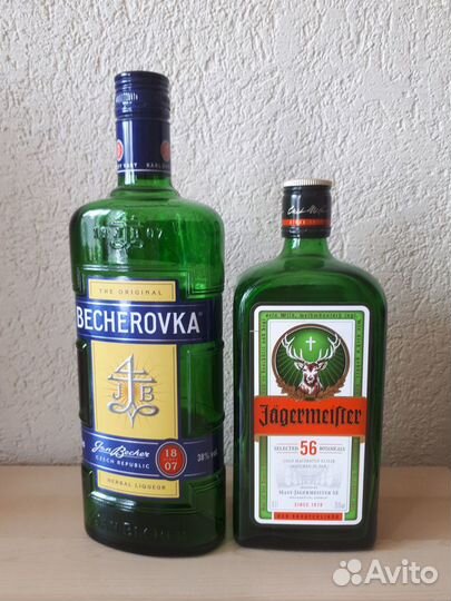 Бутылки от элитных алкогольных напитков